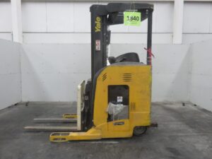 Montacargas Usado Hombre Parado, Electrico, 4000 Lb, Yale