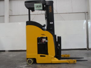 Montacargas Usado Hombre Parado, Electrico, 4000 Lb, Yale