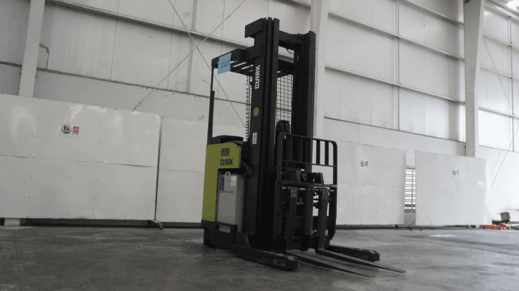 Elevador Eléctrico Marca Clark